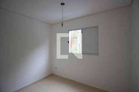 Quarto 2 de apartamento para alugar com 2 quartos, 34m² em Jardim Helian, São Paulo