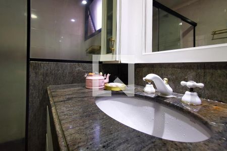 Apartamento à venda com 148m², 4 quartos e 2 vagas Apartamento à venda com 148m², 4 quartos e 2 vagasBanheiro