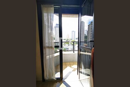 Apartamento à venda com 148m², 4 quartos e 2 vagas Apartamento à venda com 148m², 4 quartos e 2 vagasQuarto