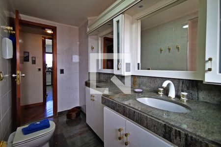 Apartamento à venda com 148m², 4 quartos e 2 vagas Apartamento à venda com 148m², 4 quartos e 2 vagasBanheiro