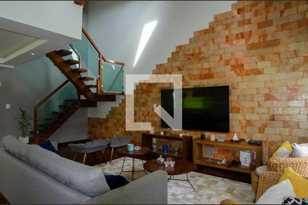 Sala de casa de condomínio para alugar com 4 quartos, 180m² em Recreio dos Bandeirantes, Rio de Janeiro