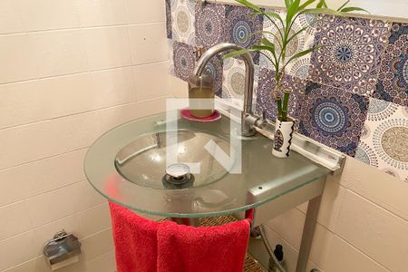 Lavabo de casa à venda com 3 quartos, 168m² em Pestana, Osasco