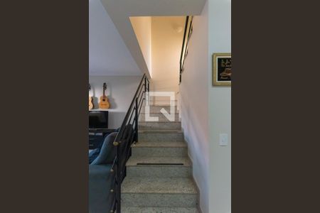 Escada da Sala de casa à venda com 3 quartos, 128m² em Parque Jambeiro, Campinas