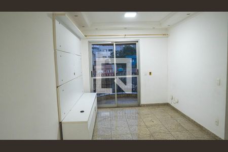 Sala de apartamento à venda com 3 quartos, 80m² em Chácara Seis de Outubro, São Paulo