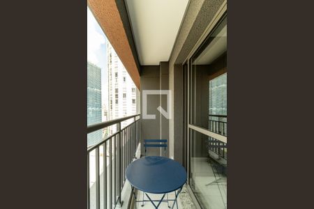 Varanda de kitnet/studio para alugar com 1 quarto, 22m² em República, São Paulo