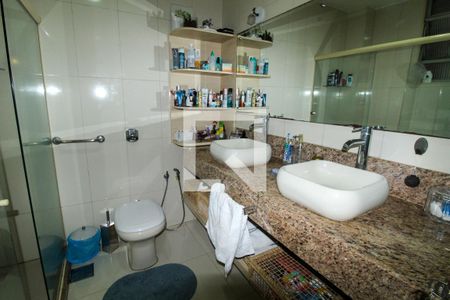 Banheiro  de apartamento para alugar com 3 quartos, 215m² em Jardim Vinte E Cinco de Agosto, Duque de Caxias