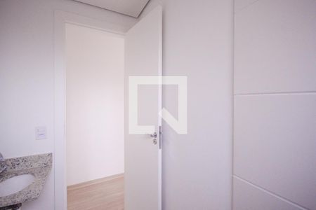 Banheiro  de kitnet/studio para alugar com 1 quarto, 32m² em Vila Moinho Velho, São Paulo