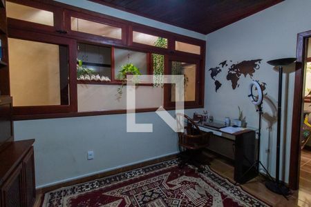 Escritório de casa para alugar com 4 quartos, 640m² em Jardim Inga, São Paulo