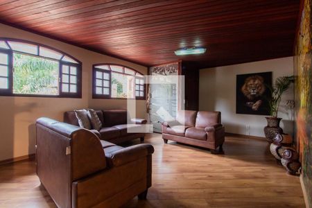 Sala de casa para alugar com 4 quartos, 640m² em Jardim Inga, São Paulo