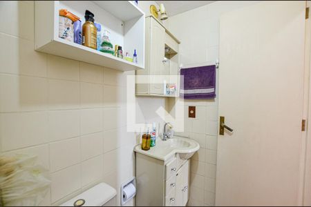 Apartamento à venda com 68m², 2 quartos e 1 vaga Apartamento à venda com 68m², 2 quartos e 1 vagaBanheiro