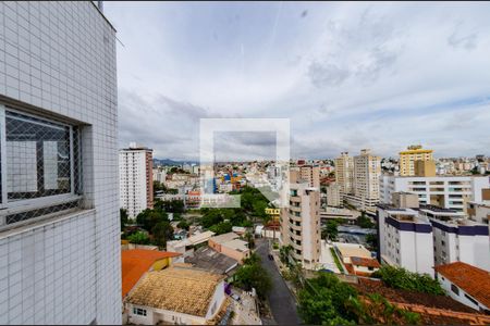Vista de apartamento à venda com 3 quartos, 178m² em Grajaú, Belo Horizonte