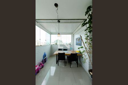 Varanda integrada de apartamento para alugar com 4 quartos, 178m² em Grajaú, Belo Horizonte