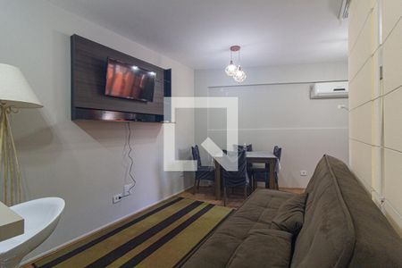 Sala de apartamento para alugar com 1 quarto, 56m² em Centro Cívico, Curitiba