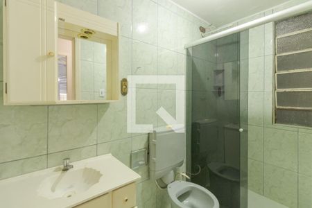 Banheiro de apartamento à venda com 2 quartos, 70m² em Rubem Berta, Porto Alegre