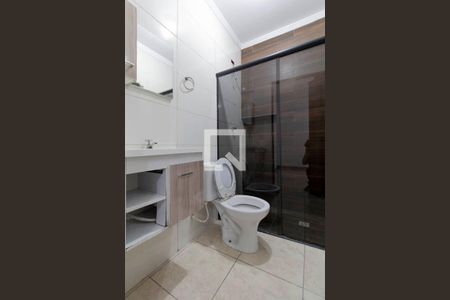 Banheiro Suíte de casa para alugar com 1 quarto, 70m² em Jardim Gonzaga, São Paulo