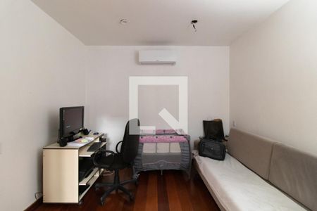 Quarto 1 de casa para alugar com 4 quartos, 1000m² em Guarujá, Porto Alegre