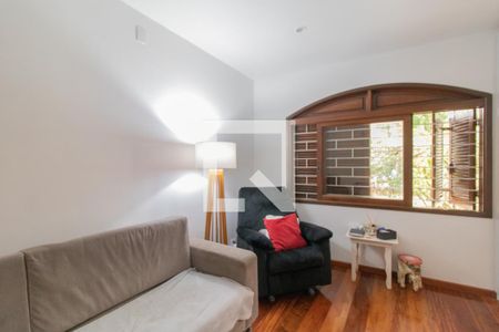 Quarto 1 de casa para alugar com 4 quartos, 1000m² em Guarujá, Porto Alegre