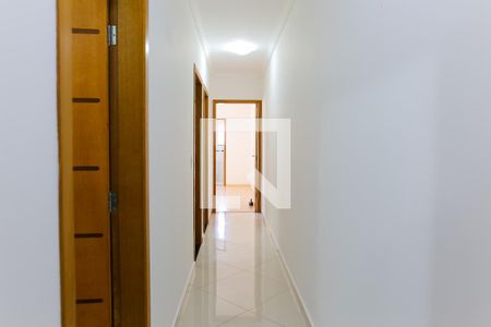 Corredor  de apartamento à venda com 3 quartos, 124m² em Vila Curuçá, Santo André