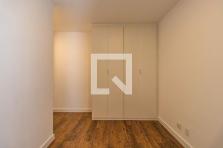 Quarto 2 de apartamento para alugar com 2 quartos, 52m² em Alphaville Empresarial, Barueri