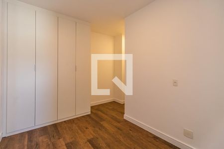 Quarto 2 de apartamento para alugar com 2 quartos, 52m² em Alphaville Empresarial, Barueri