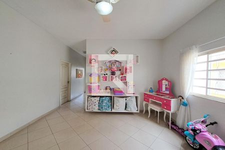 Sala de casa à venda com 3 quartos, 205m² em Pilares, Rio de Janeiro