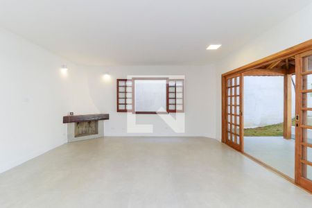 Casa à venda com 420m², 4 quartos e 4 vagasSala