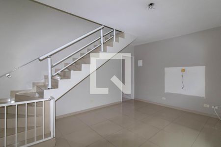 Sala de casa para alugar com 2 quartos, 68m² em Vila Augusta, Guarulhos