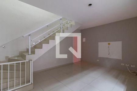 Sala de casa para alugar com 2 quartos, 68m² em Vila Augusta, Guarulhos