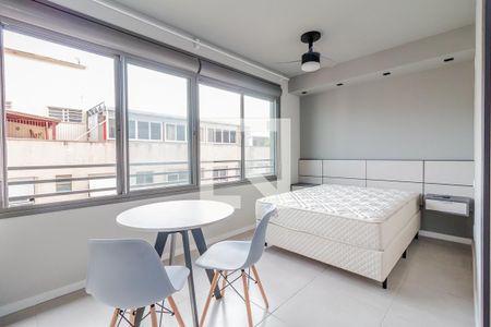 Sala/Dormitório de kitnet/studio para alugar com 1 quarto, 25m² em Farroupilha, Porto Alegre