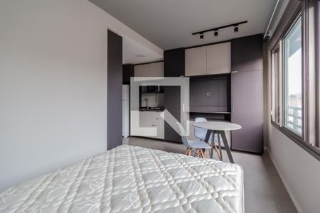 Sala/Dormitório de kitnet/studio para alugar com 1 quarto, 25m² em Farroupilha, Porto Alegre