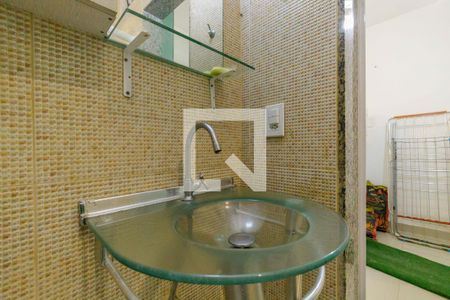 Casa de condomínio à venda com 445m², 7 quartos e 3 vagas Casa de condomínio à venda com 445m², 7 quartos e 3 vagasEstúdio Banheiro