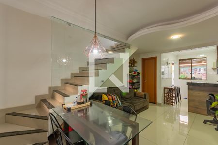 Sala de casa à venda com 2 quartos, 110m² em Santa Branca, Belo Horizonte