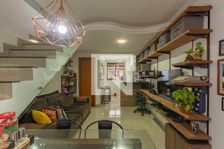 Sala de casa para alugar com 2 quartos, 110m² em Santa Branca, Belo Horizonte