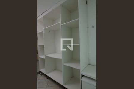 Casa de condomínio à venda com 600m², 6 quartos e 3 vagas Casa de condomínio à venda com 600m², 6 quartos e 3 vagasÁrea de serviço