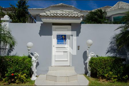 Casa de condomínio à venda com 600m², 6 quartos e 3 vagas Casa de condomínio à venda com 600m², 6 quartos e 3 vagasDetalhe