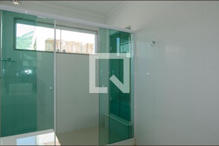 Casa de condomínio à venda com 600m², 6 quartos e 3 vagas Casa de condomínio à venda com 600m², 6 quartos e 3 vagasBanheiro da Suíte 3