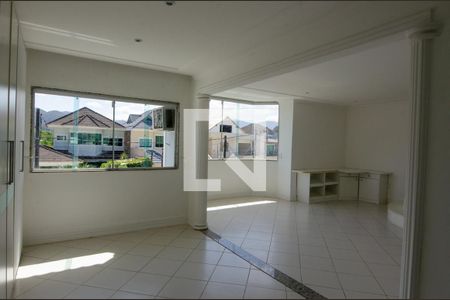 Casa de condomínio à venda com 600m², 6 quartos e 3 vagas Casa de condomínio à venda com 600m², 6 quartos e 3 vagasSuite 2