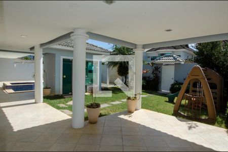 Casa de condomínio à venda com 600m², 6 quartos e 3 vagas Casa de condomínio à venda com 600m², 6 quartos e 3 vagasVaranda