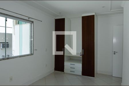 Casa de condomínio à venda com 600m², 6 quartos e 3 vagas Casa de condomínio à venda com 600m², 6 quartos e 3 vagasQuarto 2