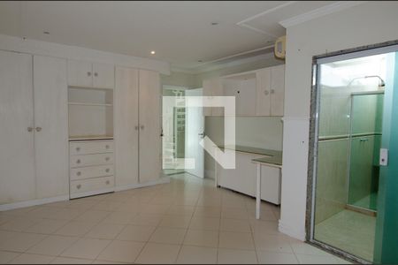 Casa de condomínio à venda com 600m², 6 quartos e 3 vagas Casa de condomínio à venda com 600m², 6 quartos e 3 vagasSuíte 1