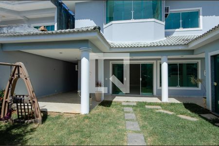 Casa de condomínio à venda com 600m², 6 quartos e 3 vagas Casa de condomínio à venda com 600m², 6 quartos e 3 vagasVaranda