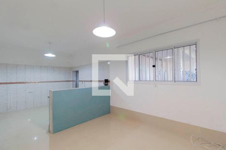 Sala de casa para alugar com 1 quarto, 54m² em Jardim Triana, São Paulo