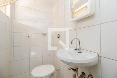 Banheiro de kitnet/studio para alugar com 1 quarto, 22m² em Comércio Local Norte 207, Brasília