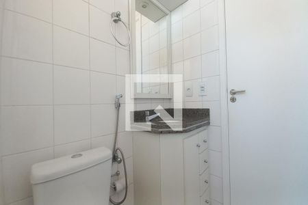 Banheiro de apartamento à venda com 1 quarto, 43m² em Vila Lídia, Campinas