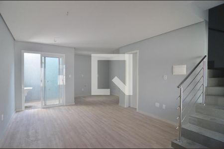 Sala de casa de condomínio à venda com 3 quartos, 90m² em Igara, Canoas