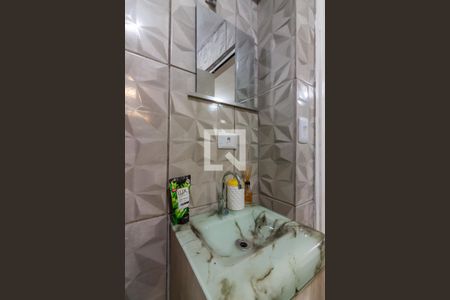 Banheiro  de apartamento para alugar com 1 quarto, 20m² em Cidade das Flores, Osasco