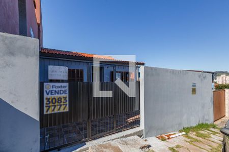 Casa à venda com 212m², 5 quartos e 3 vagas Casa à venda com 212m², 5 quartos e 3 vagasFachada