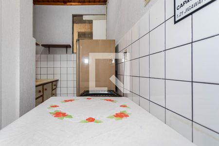 Cozinha de kitnet/studio para alugar com 1 quarto, 30m² em Vila Martins, Mogi das Cruzes