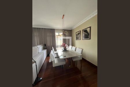 Sala de apartamento à venda com 3 quartos, 110m² em São Pedro, Belo Horizonte