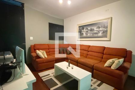 Sala de TV de casa de condomínio à venda com 4 quartos, 398m² em Alphaville, Santana de Parnaíba